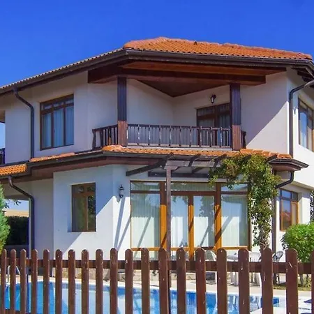 2 Bdr Seaside With Private Pool Near Nesebar & Sunny Beach